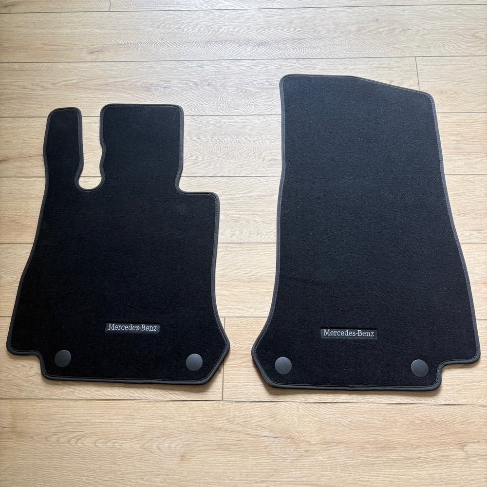 OEM 16-22 Genuine Mercedes GLC Class Front Interior Floor Mats Carpet Liners